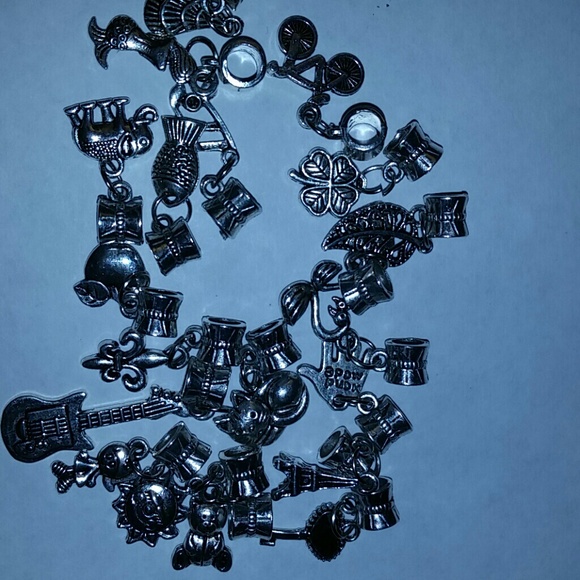 Charm lot!!! - Picture 1 of 2