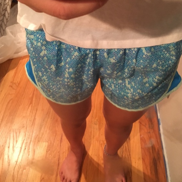 Nike Dri-Fit Running Shorts - Picture 2 of 3