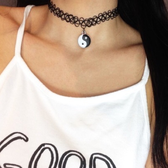 • Ying Yang tattoo choker • - Picture 2 of 4