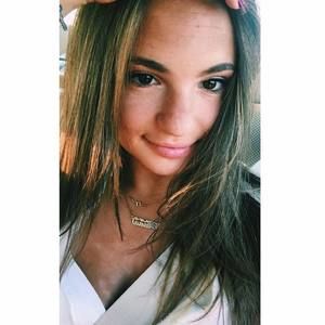 Meet your Posher, Ilana