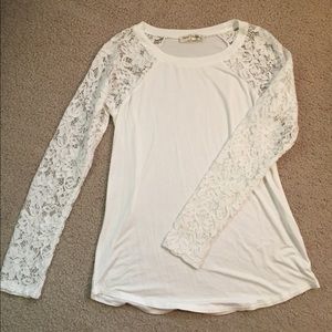 NWOT White Long Sleeve Top w/ Lace sleeves