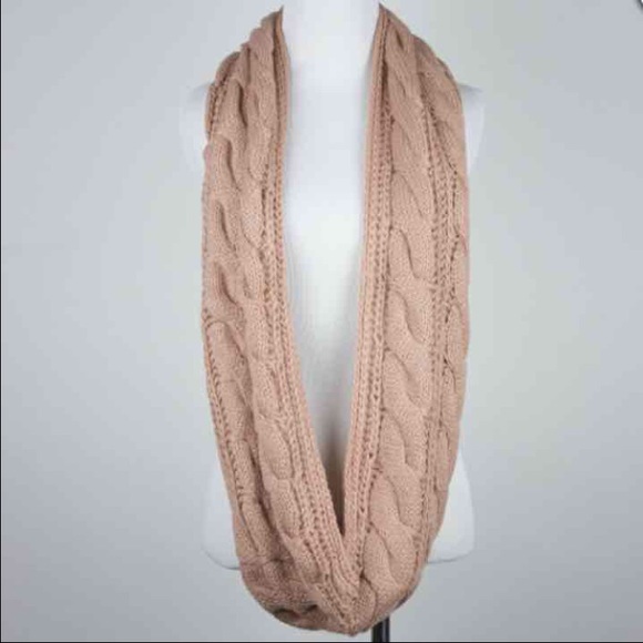 LAST ONE NWT Braided dusty pink infinity scarf - Picture 2 of 2