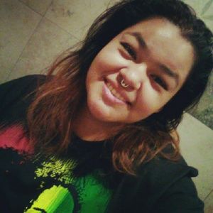 Meet your Posher, Lizbeth