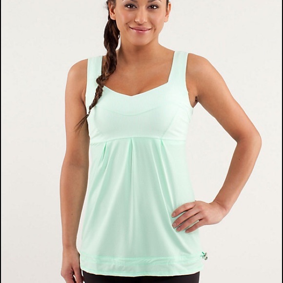Lululemon tame me tank