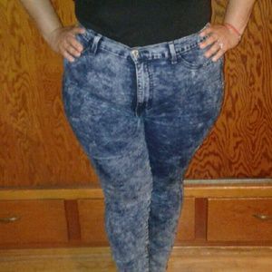 Washed Skinny Jeans (Plus)