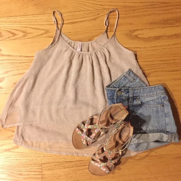 Flowy champagne top