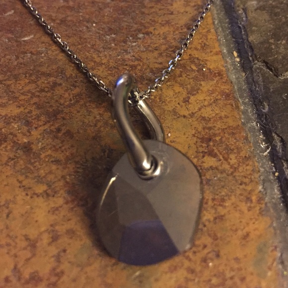 Swarovski metallic crystal necklace - Picture 2 of 2