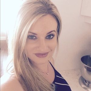 Meet your Posher, Sheena