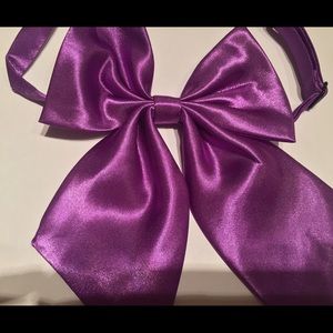 Sophisticated Lilac satin bow tie adjustable scarf