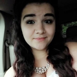 Meet your Posher, Zelana