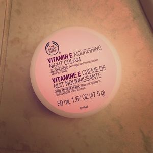 Body shop vitamin E nourishing night cream- 50 mL