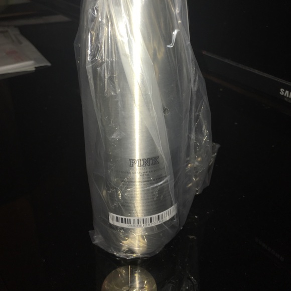 Metal WATERBOTTLE from pink Friday! Not in stores - Picture 2 of 2