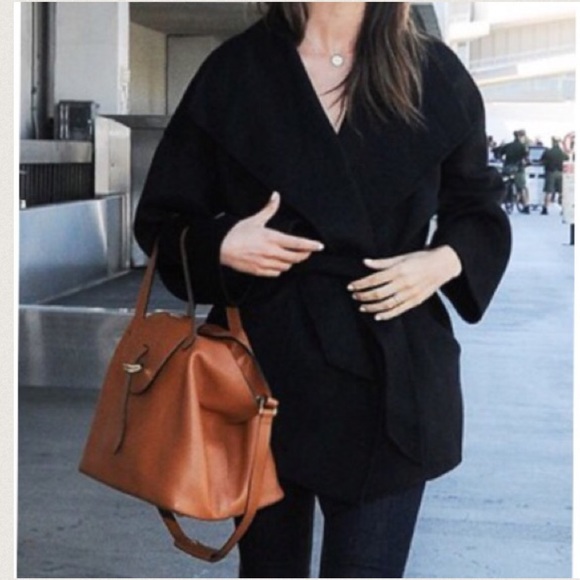 ✨LAST ONE ✨Draped wrap jacket - Picture 2 of 4