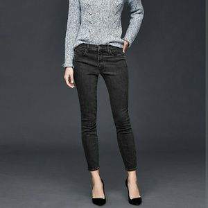 NWOT! Gap 1969 skinny black jeans