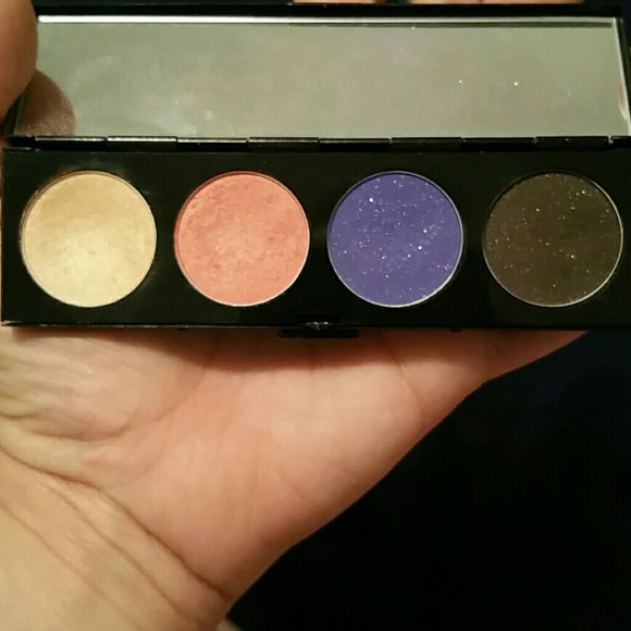 MAC Hello Kitty Lucky Tom eyeshadow quad limited!