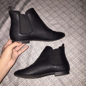 Chelsea boots