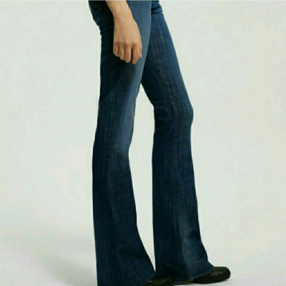 NWT! Rock & Republic Crystal Roth flares