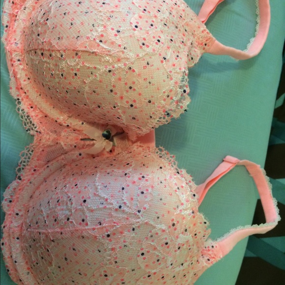 Victoria Secret bra 34dd