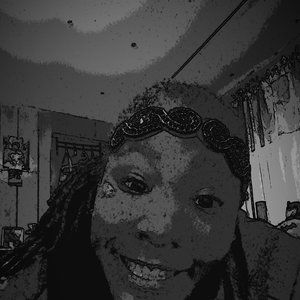 Meet your Posher, Akema