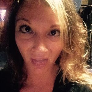 Meet your Posher, Stefanie