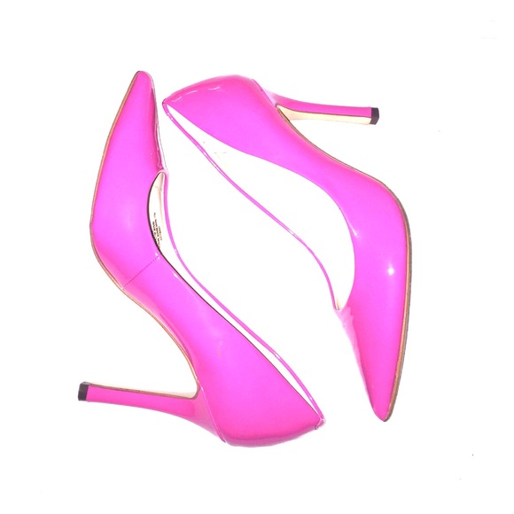 GUESS Hot Pink Heels!