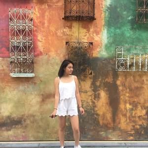 Meet your Posher, Vicky