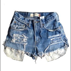 High Waisted Levi Cutoff Shorts