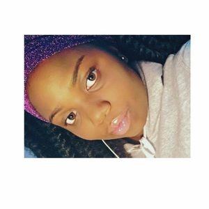 Meet your Posher, Layak