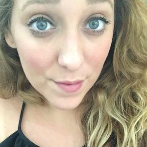 Meet your Posher, Kendra