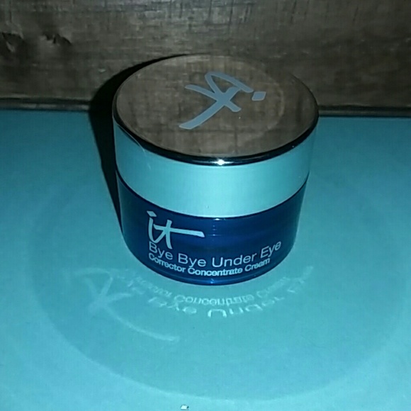 💥sale💥 It Cosmetics under eye corrector