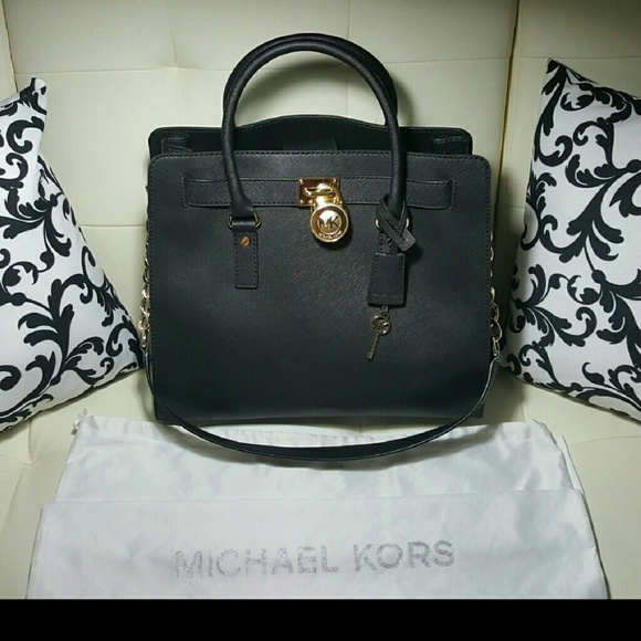 Authenic!! Michael Kors Hamilton Satchel