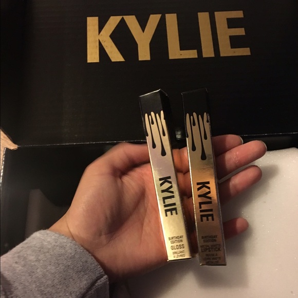 Kylie cosmetics birthday poppin gloss
