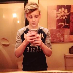 Meet your Posher, Nick