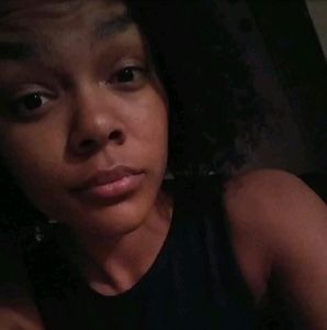 Meet your Posher, Joelle