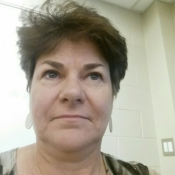 Meet your Posher, Rene