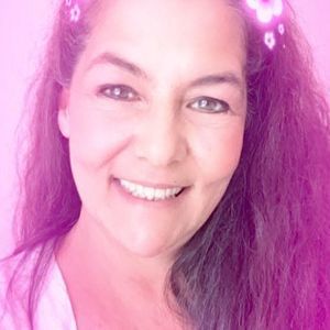 Meet your Posher, Debi