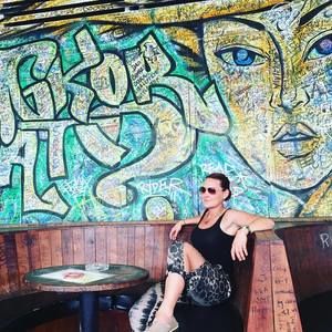 Meet your Posher, Corie