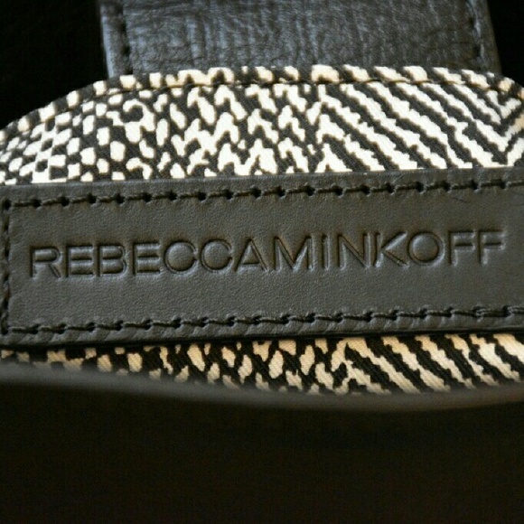 ❎SOLD❎ Authentic Rebecca Minkoff Amorous Satchel - Picture 4 of 4