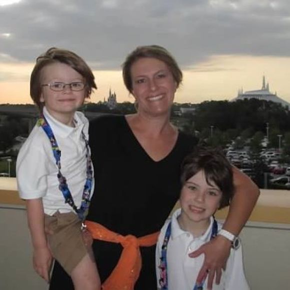 Meet your Posher, Jennifer - Picture 1 of 1