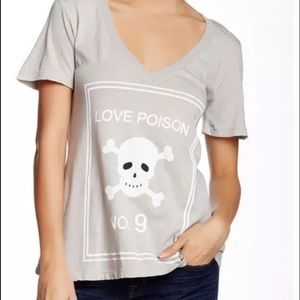 bnwt Wildfox love poison No.9 tee