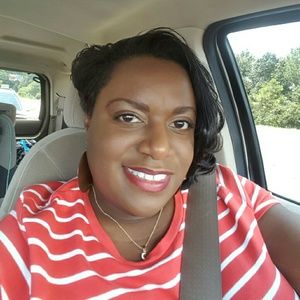 Meet your Posher, Latoya