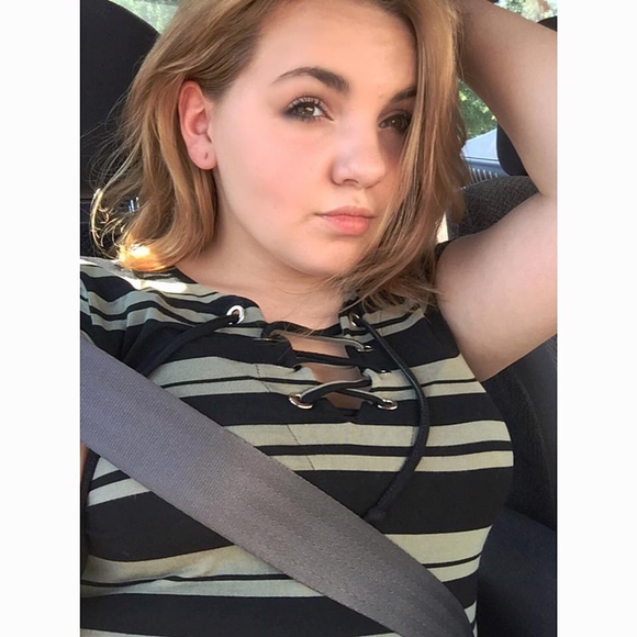 Meet your Posher, Ashley - Picture 1 of 1