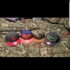 Like new Snapback and 1 strapback hat