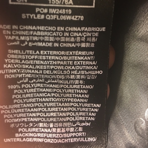 โผ๏ธSOLDโผ๏ธGuess Leather Jacket - Picture 3 of 4