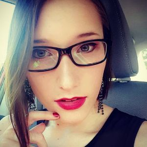 Meet your Posher, Nika