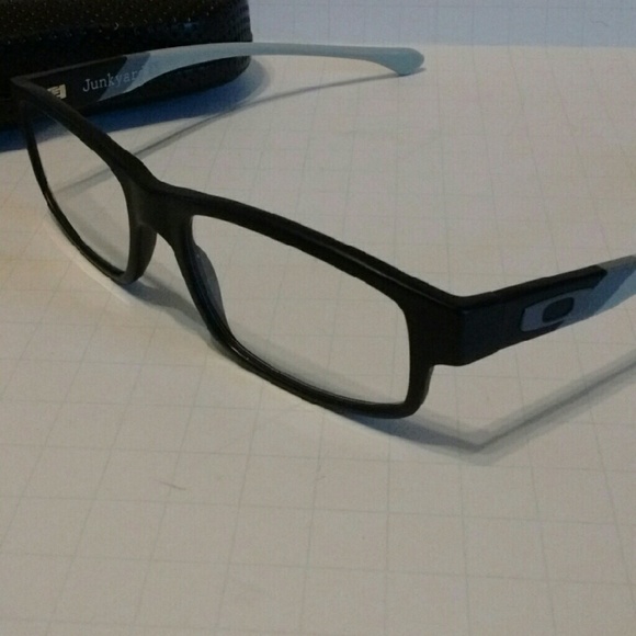 Oakley JUNK YARD eyeglasses.