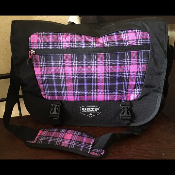 Grip by High Sierra Payback Messenger Bag