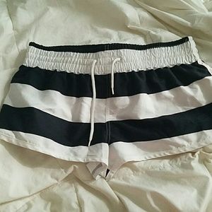 No boundaries girls board shorts