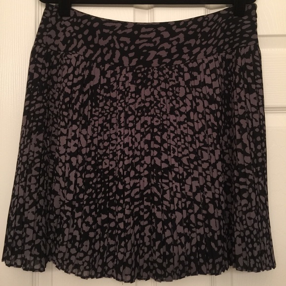 Ann Taylor Loft Printed Pleated Skirt