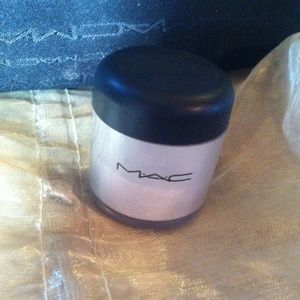 MAC LE "REFLECTS GOLD" FINE GLITTER FLASH SALE🔥